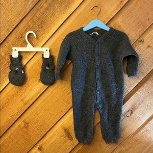 Joha Scandinavian Design - Merino Wool - Kids One Piece Footie+Mitten’s